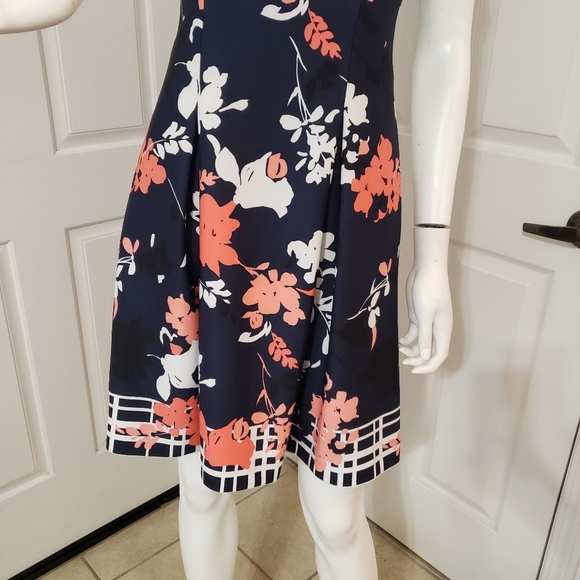 Vince Camuto Floral Print Midi Dress in Navy and Coral - Picture 2 of 11